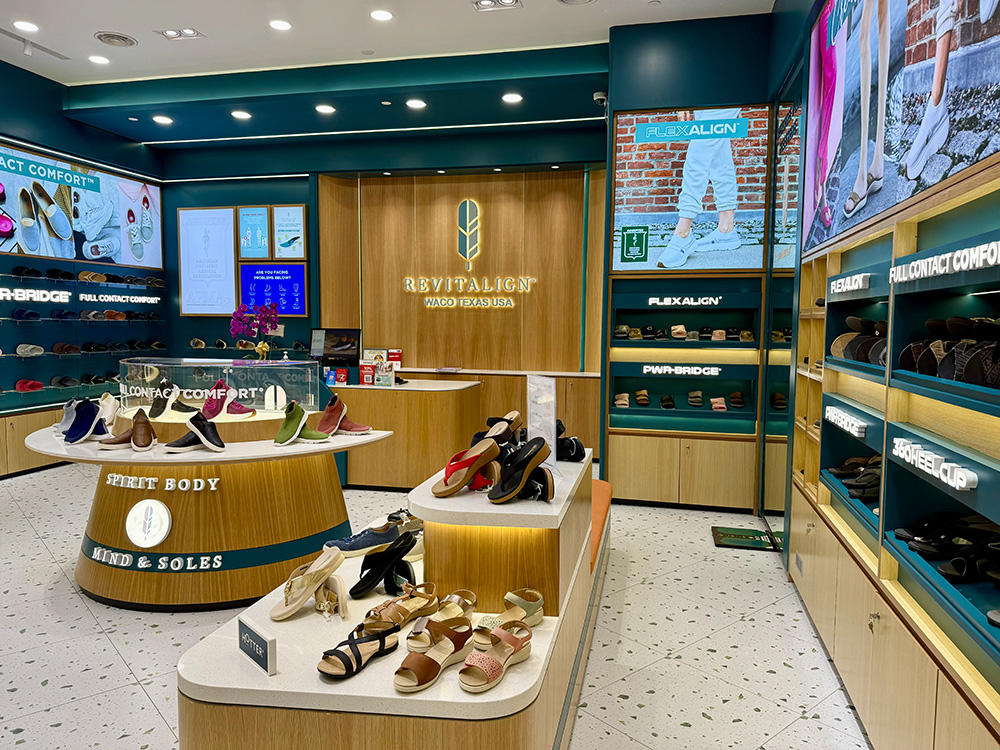 Revitalign-The-Gardens-Mall-Nov-2025-Watzman-renovation_4455