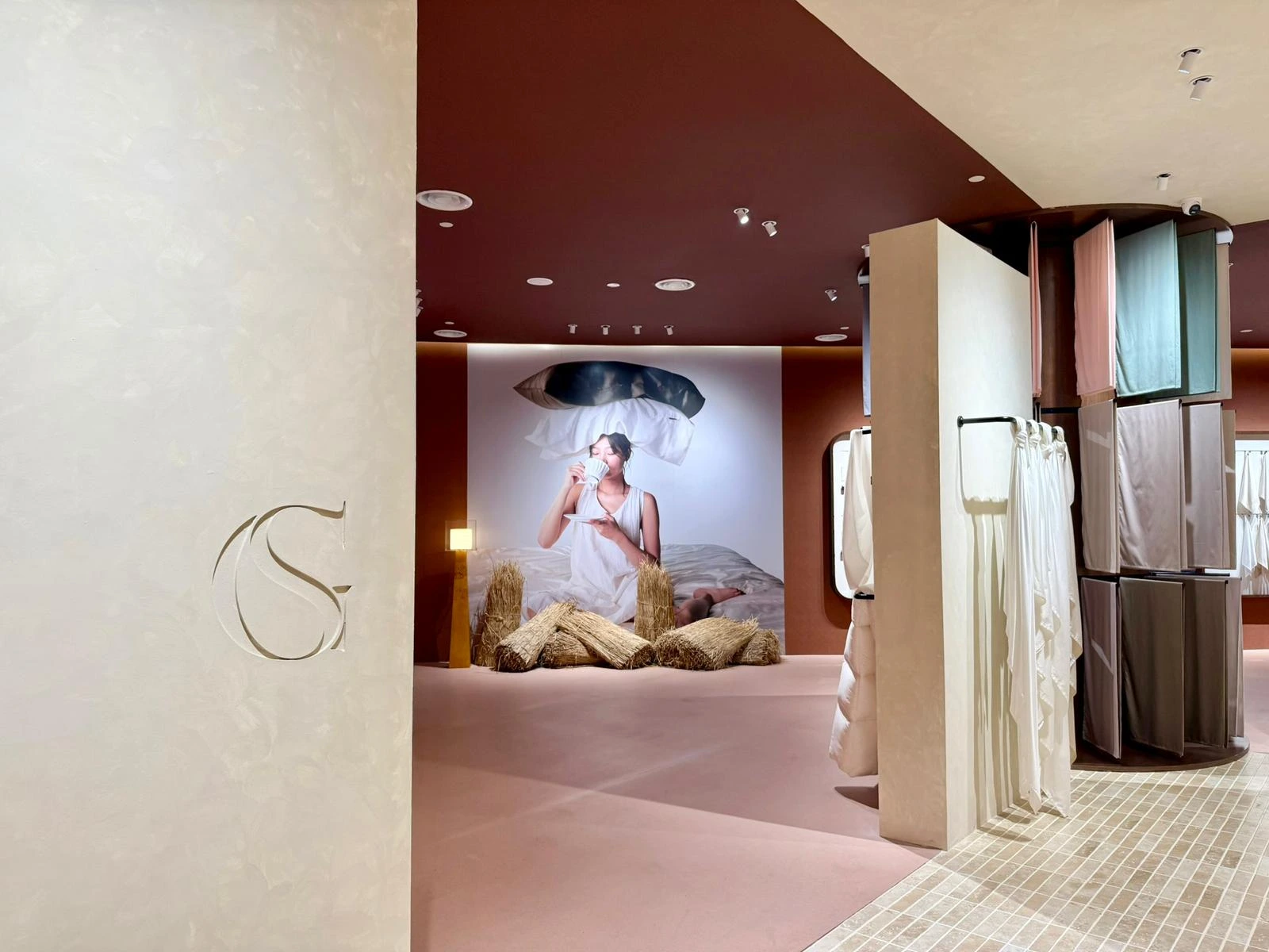 GAIAS retail store fit-out at IOI Mall Damansara by Watzmann Construction